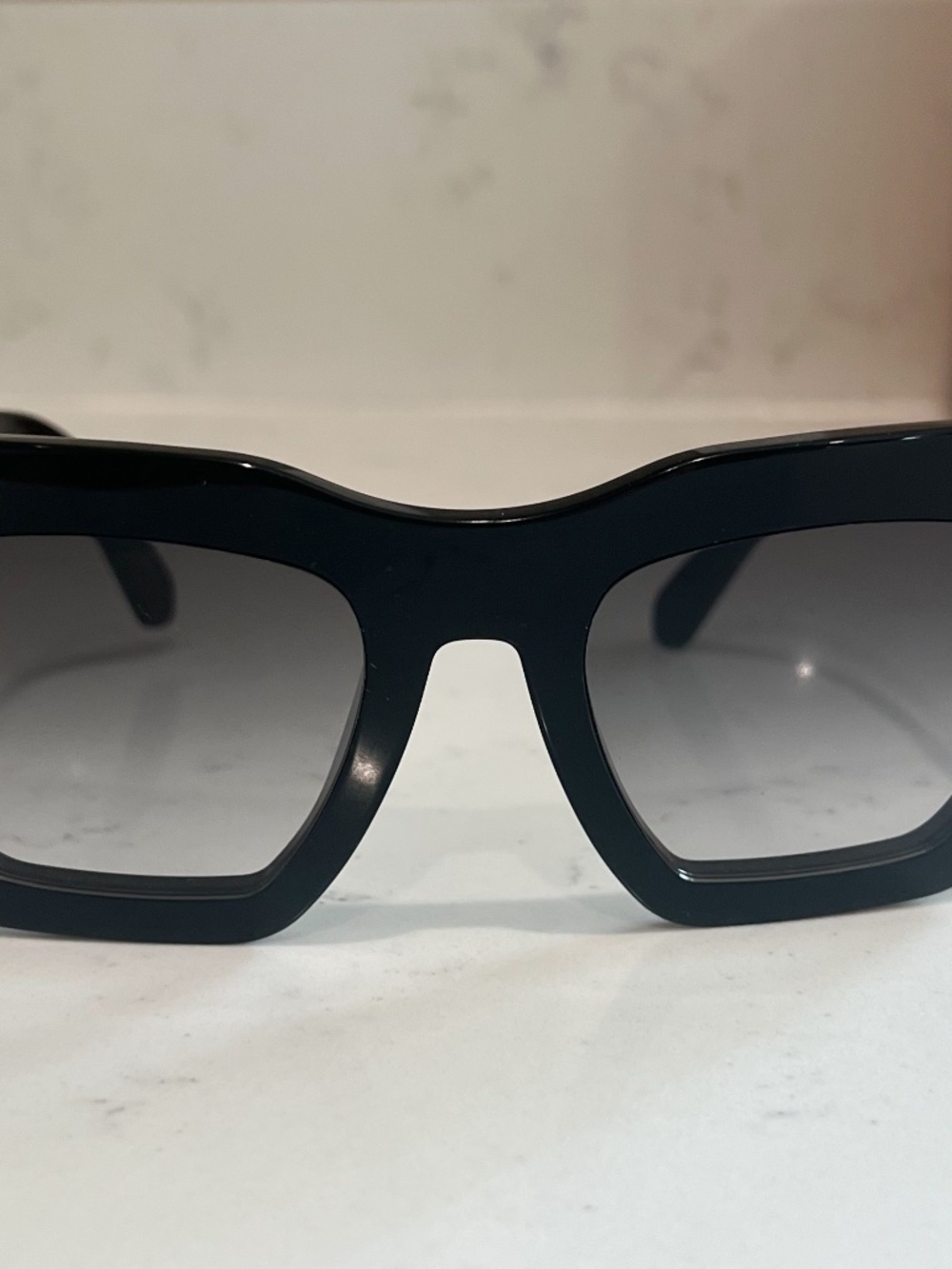 Louis Vuitton Sunglasses - Picture 5 of 7